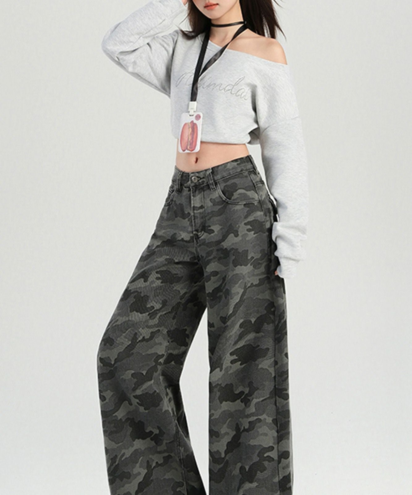 Alfred アーバン・ドレジュ カモフラージュ パンツ Alexヴィンテージライクルーズシルエットワイドバレルレッグ