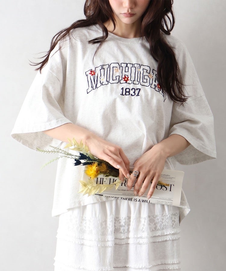 MICHIGAN花刺繍Tシャツ | SpRay