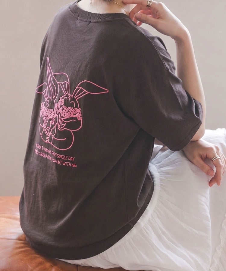 ハグうさぎ刺繍BIG Tシャツ | SpRay